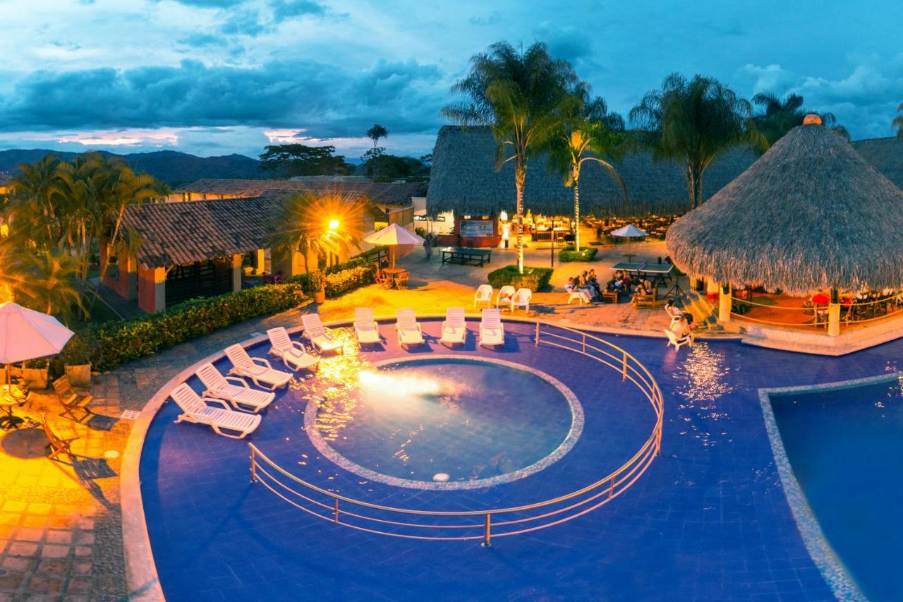 Decameron Panaca กิมบายา ภายนอก รูปภาพ